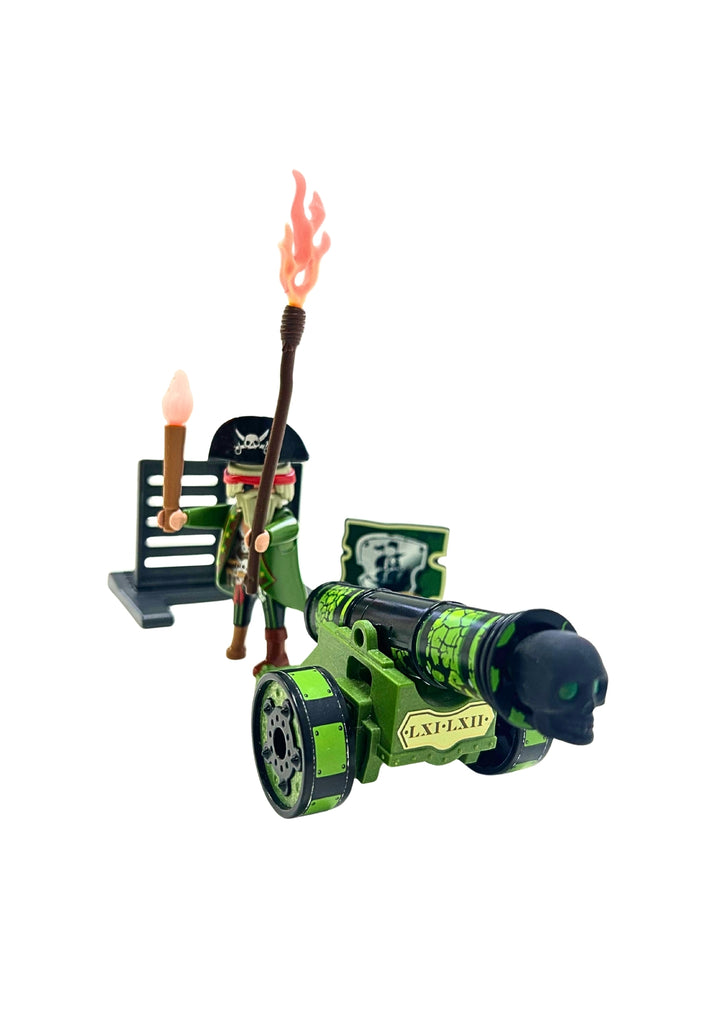 Green Interactive Cannon With Pirate Captain