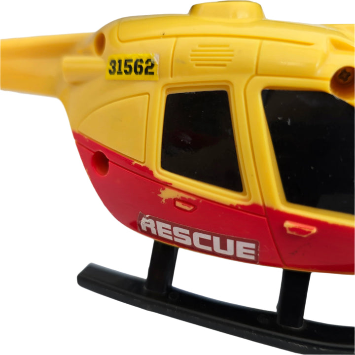 Teamsterz, The teamsterz small light & sound search rescue helicopter encourages learning through play. It features yellow flashing lights and siren, free moving blades and chopper sounds. Role-play responding to an emergency as the chopper takes flight to search and rescue missing or stranded civilians. Includes x lr44/Ag13 batteries. Suitable for 3 years plus.