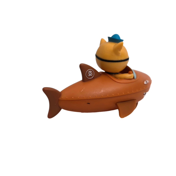 Moose Toys, Race to the rescue with the Octonauts Above & Beyond Octonauts Racers! Bring all the fun and adventure of the Octonauts home with these exciting collectible Octonauts toy Vehicles. The Exclusive Gup Racer 4 Pack contains 4 Octonauts Racers including Captain Barnacles with Gup-A, Kwazii with Gup-B, Tweak with Terra-Gup 2, and Dashi with the Octoray. Pick your favorite Racer and speed off with your favorite Octo-Agents. Suitable for all water environments. Each Gup has wheels for you to ride on an