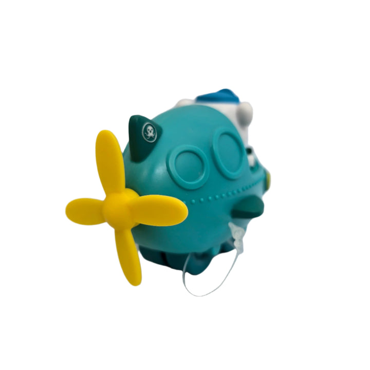 Moose Toys, Race to the rescue with the Octonauts Above & Beyond Octonauts Racers! Bring all the fun and adventure of the Octonauts home with these exciting collectible Octonauts toy Vehicles. The Exclusive Gup Racer 4 Pack contains 4 Octonauts Racers including Captain Barnacles with Gup-A, Kwazii with Gup-B, Tweak with Terra-Gup 2, and Dashi with the Octoray. Pick your favorite Racer and speed off with your favorite Octo-Agents. Suitable for all water environments. Each Gup has wheels for you to ride on an