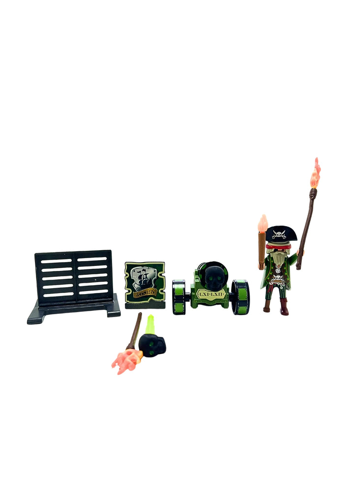 Green Interactive Cannon With Pirate Captain