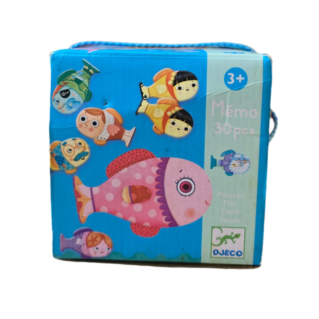 Djeco, A perfect picture matching game with 30 fish! Each fish has a partner which children will have to put together to complete the puzzle. This game will allow your children to develop their cognitive skills whilst improving on their pattern recognition skill!