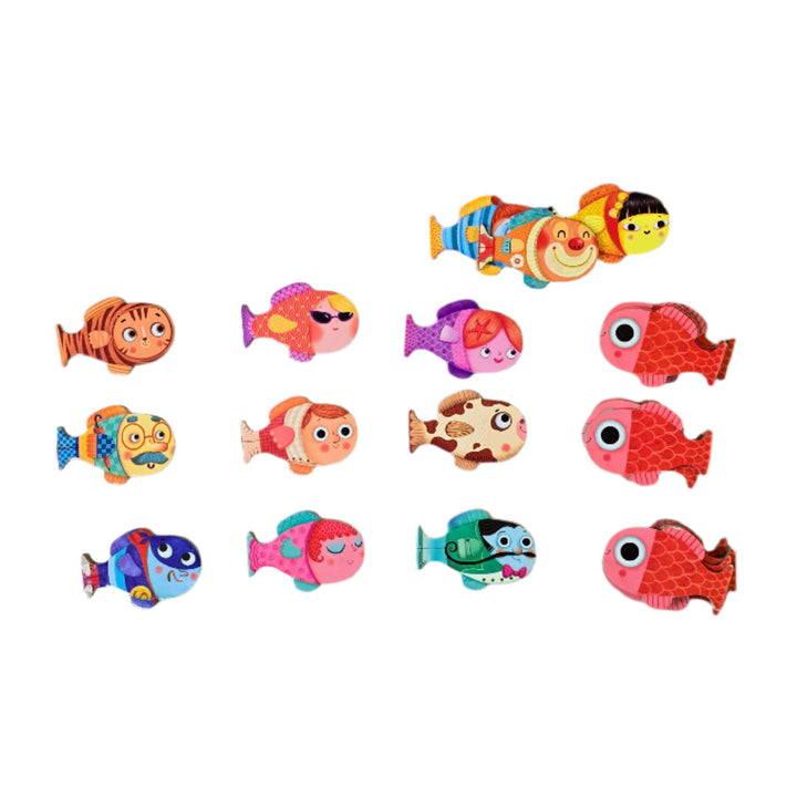 Djeco, A perfect picture matching game with 30 fish! Each fish has a partner which children will have to put together to complete the puzzle. This game will allow your children to develop their cognitive skills whilst improving on their pattern recognition skill!