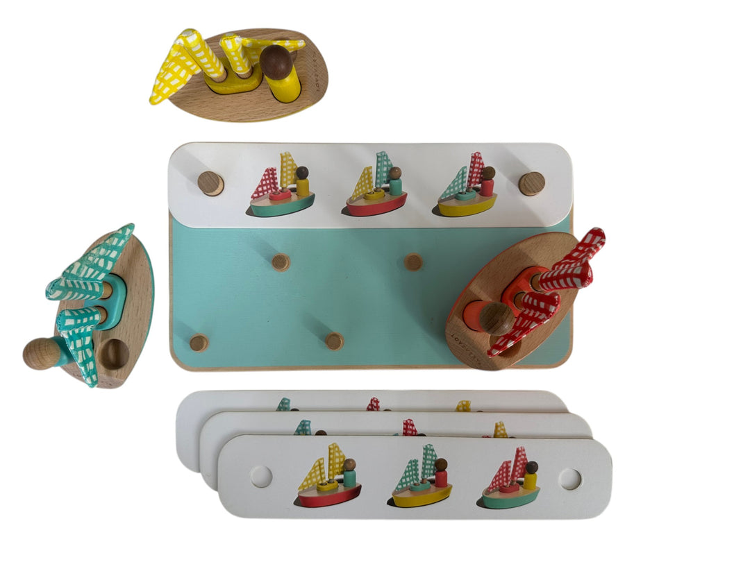 Pattern Match Boats & Cards Set (The Analyst Play Kit 46, 47, 48+ months)