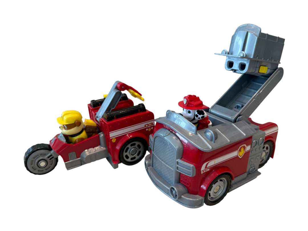 Marshall Split-Second 2-in-1 Transforming Fire Truck Vehicle with 2 figures