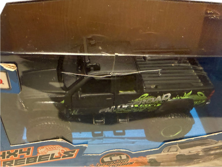Maisto 4x4 Rebels Chevrolet pickup die-cast