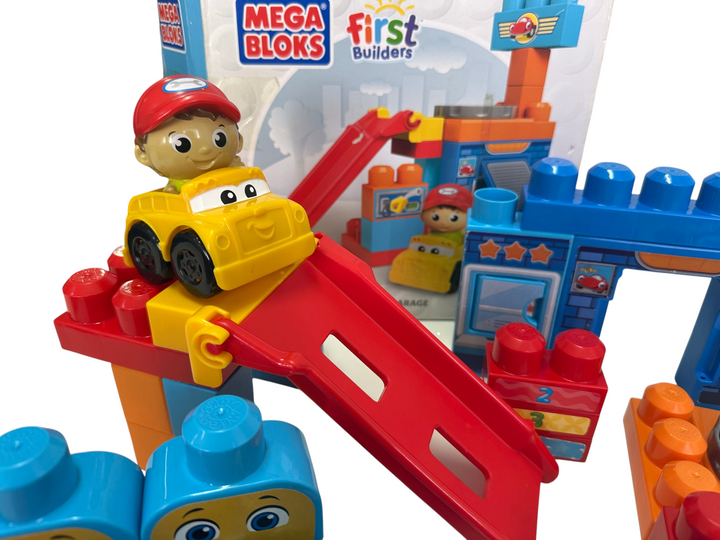 Mega Bloks First Builders Spin 'n Play Spinning Garage Playset