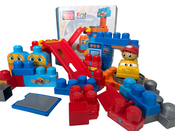 Mega Bloks First Builders Spin 'n Play Spinning Garage Playset