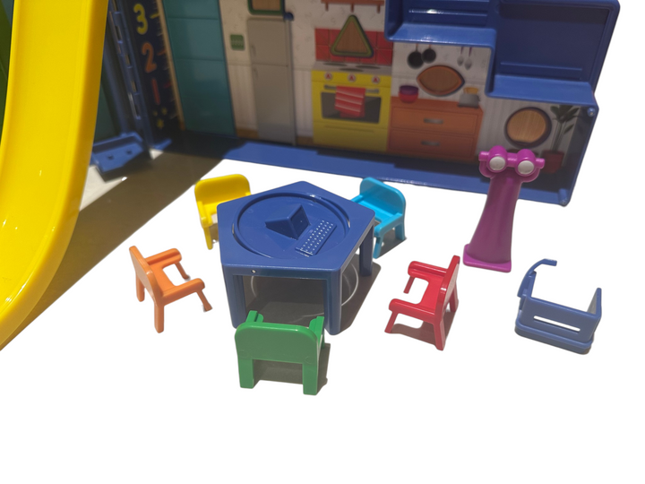 Numberblocks Deluxe Step Squad Headquarters with Neighbor Numbers Playset