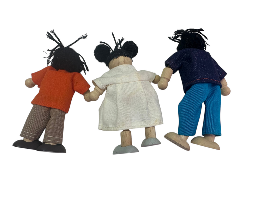 Bundle of Dolls - Asian doll family