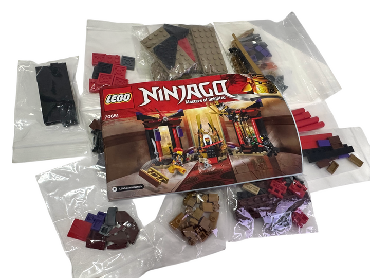 Ninjago Throne Room Showdown 70651