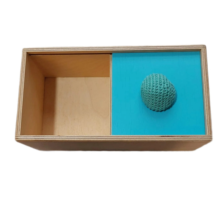 Peekaby, Object Permanence Box with Ball, It helps babies understand "object permanence" and develop problem-solving skills. Your baby will move the lid from side to side to find the ball disappeared from sight.