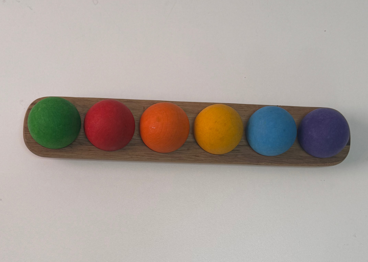 Wooden Sorting Stand with 6 Grimms balls