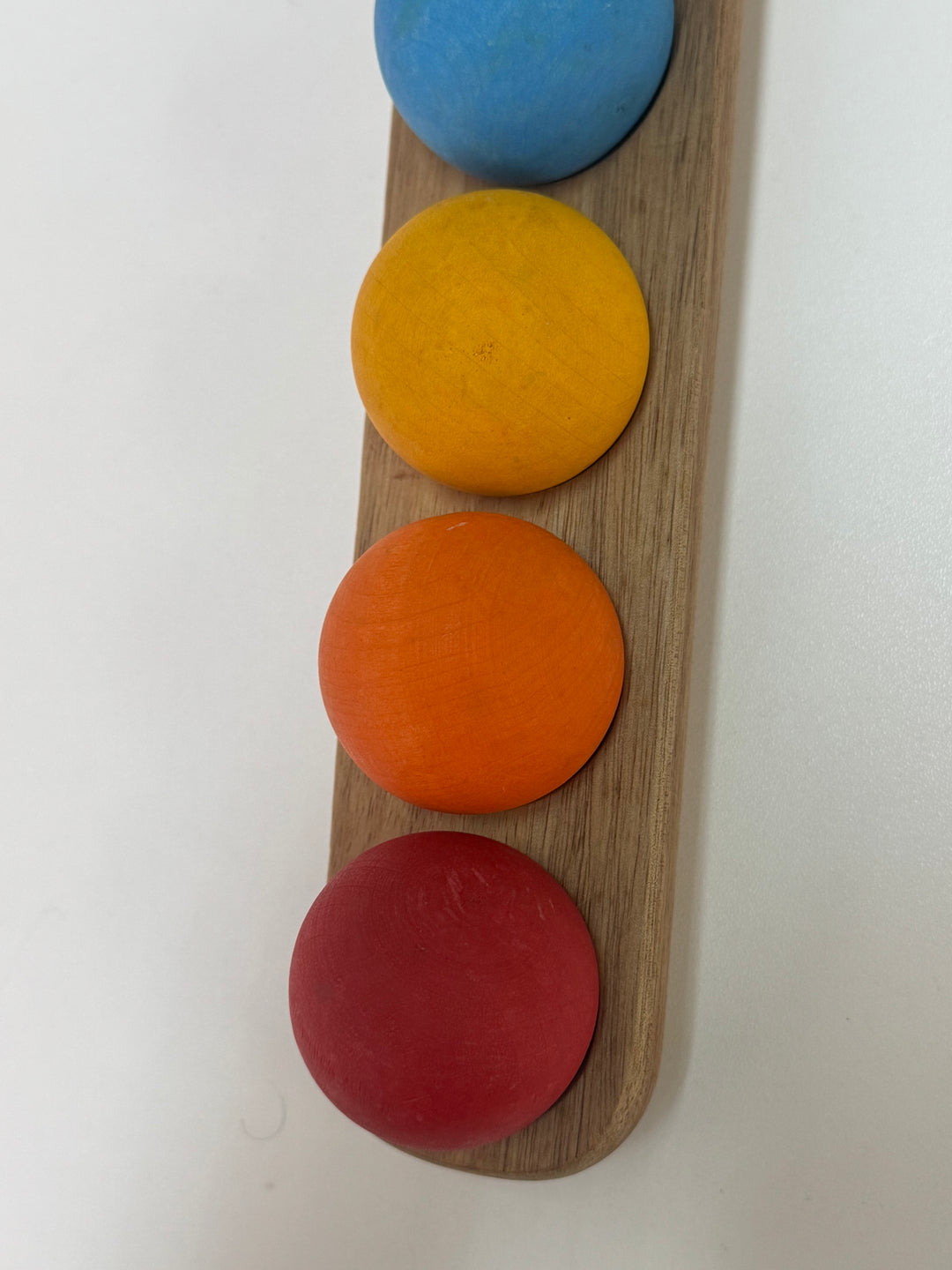 Wooden Sorting Stand with 6 Grimms balls